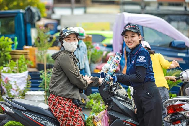 San sẻ nỗi lo mùa muỗi và bệnh do côn trùng cùng bà con miền Tây - Ảnh 3.