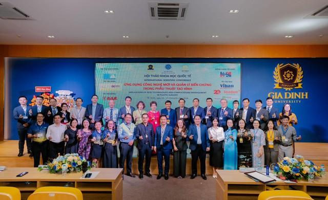 Khi kiểm soát biến chứng trở thành trọng tâm trong phẫu thuật tạo hình hiện đại - Ảnh 4.