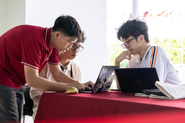 Bản lĩnh học sinh lớp 11: Thuyết phục thành công VNG, OpenAI bảo trợ 1 triệu USD - Ảnh 5.