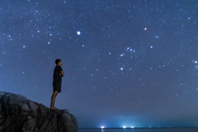 Mặt trời vừa lặn, người Việt thấy thiên thể sáng rực: Không phải UFO, đó là gì? - Ảnh 2.