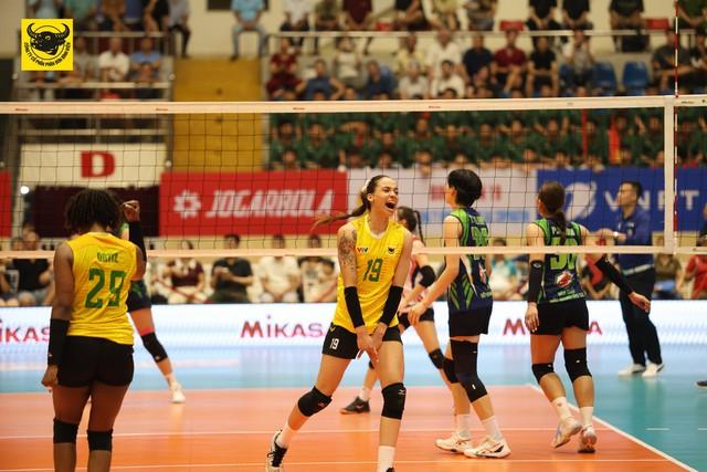 Đội hình 'đẹp như mơ' của đội Trung Quốc ở giải bóng chuyền VTV9 - Bình Điền- Ảnh 2.