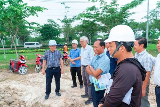 Công trình điện thứ 51 kịp đóng điện lúc 23 giờ 50 phút khuya 30.4- Ảnh 2.