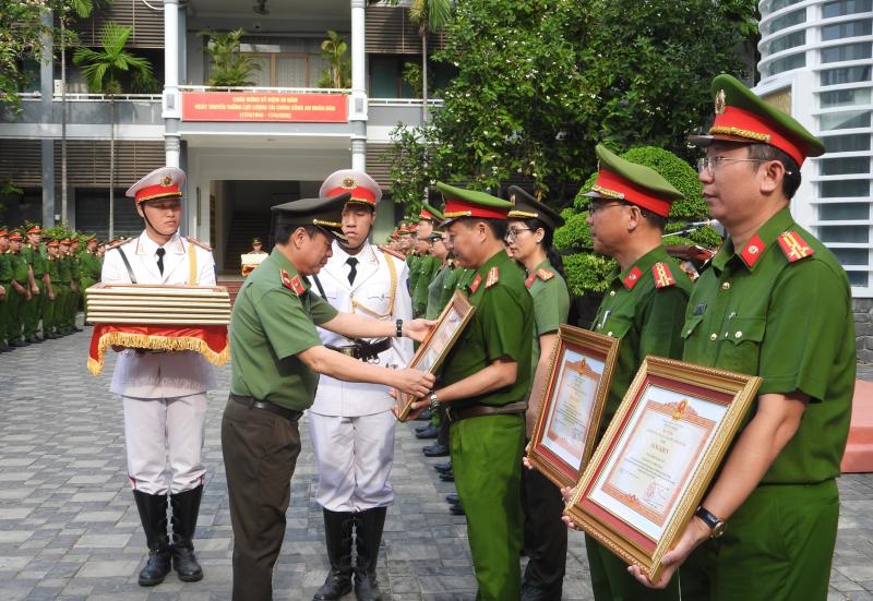 Thiếu tướng Nguyễn Hữu Hợp: Mạnh tay với tội phạm, giữ vững an ninh mùa lễ hội- Ảnh 3.