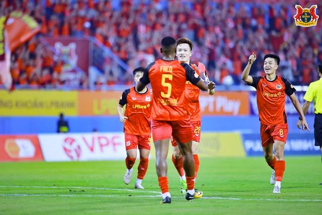 Chỉ 1 Hoàng Đức vẫn giúp Ninh Bình thắng dễ đội khó chịu nhất V-League - Ảnh 1.