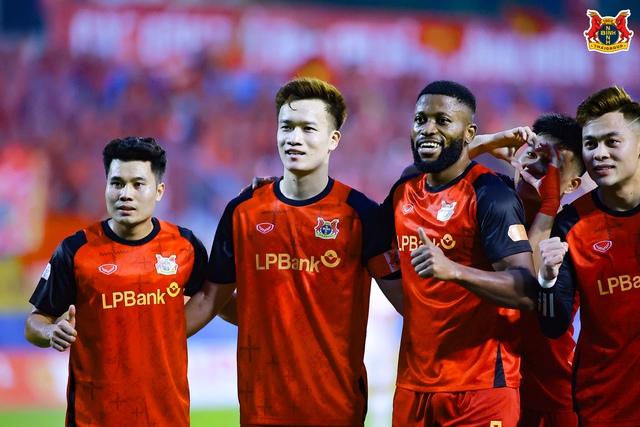 Chỉ 1 Hoàng Đức vẫn giúp Ninh Bình thắng dễ đội khó chịu nhất V-League - Ảnh 4.