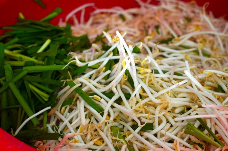Quán bún nước lèo chỉ bán tôm đất suốt 40 năm vẫn hút khách Cà Mau   - Ảnh 8.