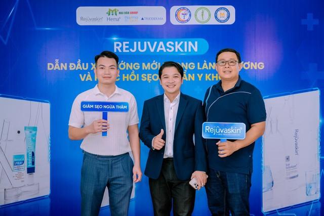 Hội thảo cập nhật xu hướng điều trị vết thương và tạo hình thẩm mỹ hiện đại - Ảnh 8.