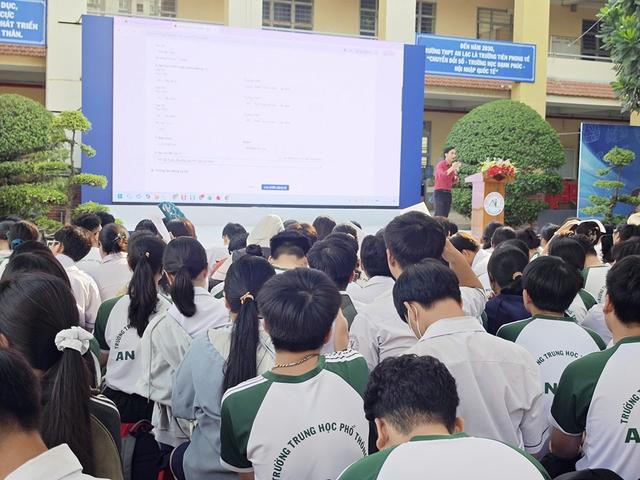 Thi tốt nghiệp THPT: Minh bạch tỷ lệ chọn môn để thấy rõ chất lượng giáo dục - Ảnh 1.