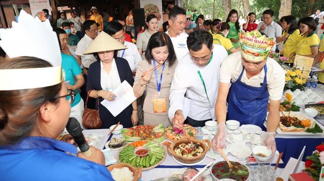 Lễ hội quả điều vàng Đồng Nai: Trăm món ăn từ điều miễn phí- Ảnh 10.
