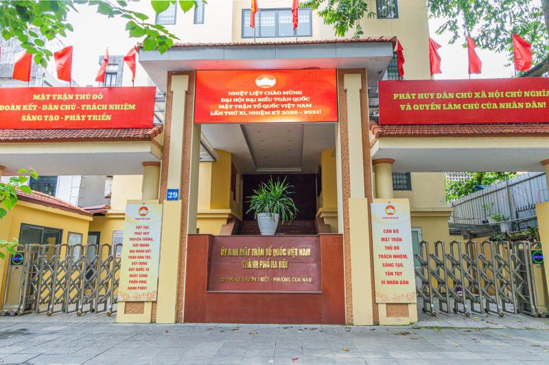 Hà Nội rực rỡ cờ hoa trước thềm Đại hội MTTQ Việt Nam lần thứ XI- Ảnh 1.