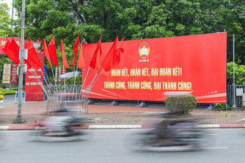 Hà Nội rực rỡ cờ hoa trước thềm Đại hội MTTQ Việt Nam lần thứ XI- Ảnh 12.