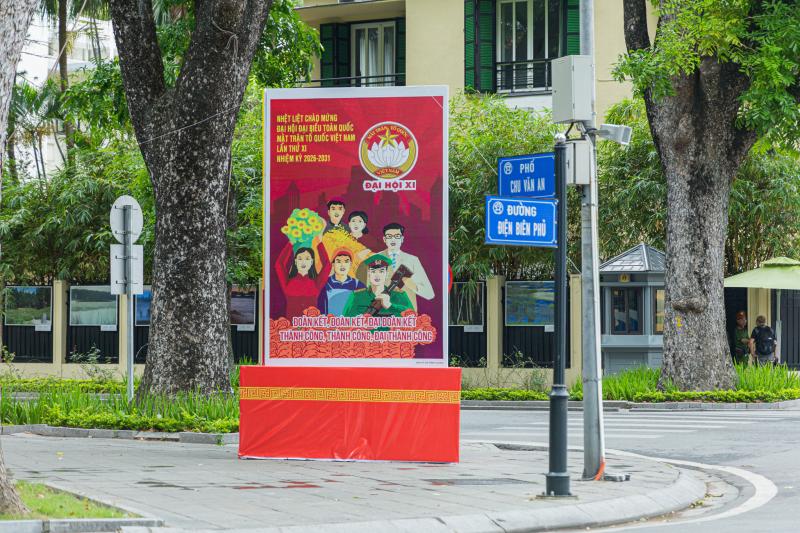 Hà Nội rực rỡ cờ hoa trước thềm Đại hội MTTQ Việt Nam lần thứ XI- Ảnh 7.