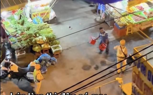 Xác minh clip người đàn ông cầm ghế tranh cãi với 2 CSGT TP.HCM - Ảnh 1.