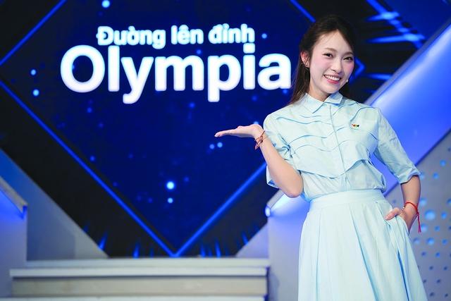 MC Khánh Vy và hành trình định vị bản thân trên không gian số- Ảnh 2. MC Khánh Vy và hành trình định vị bản thân trên không gian số- Ảnh 2.