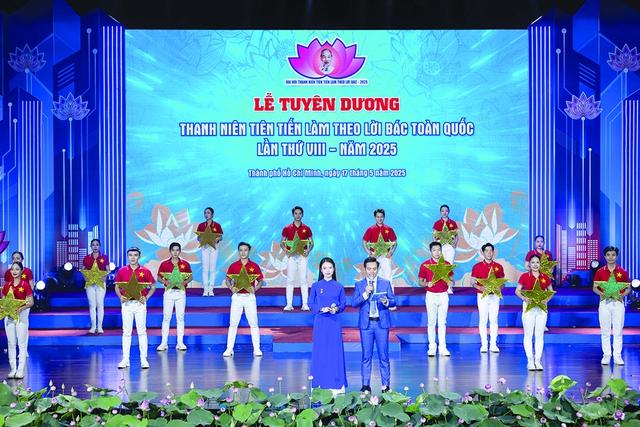 MC Khánh Vy và hành trình định vị bản thân trên không gian số- Ảnh 4. MC Khánh Vy và hành trình định vị bản thân trên không gian số- Ảnh 4.