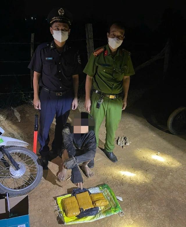 Nam thanh niên mua 16.000 viên ma túy từ Lào về bán và sử dụng- Ảnh 1.