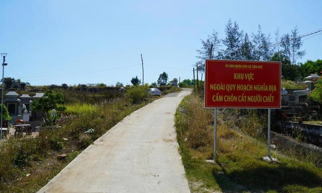 Quảng Ngãi: Hơn 2,1 ha đất nông nghiệp 'biến thành' khu an táng- Ảnh 3.