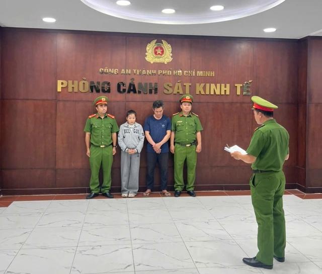 Triệt phá đường dây sản xuất, buôn bán bột ngọt giả nhãn hiệu Ajinomoto quy mô lớn- Ảnh 1.