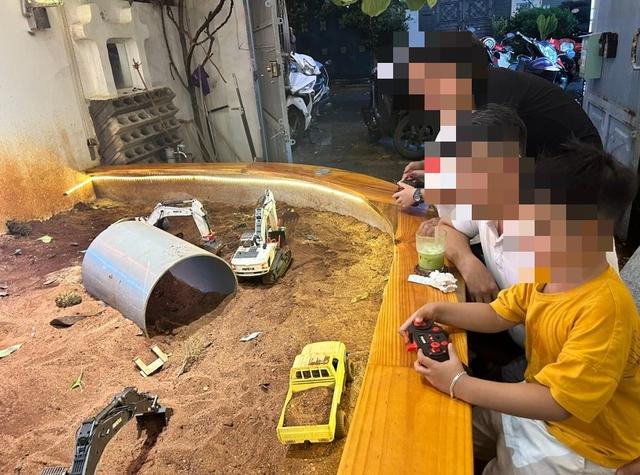 Sợ con nghỉ hè chơi game, bấm điện thoại nhiều hơn - Ảnh 3. Sợ con nghỉ hè chơi game, bấm điện thoại nhiều hơn - Ảnh 3.