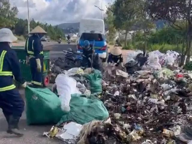 Rác thải bủa vây Khu liên hợp Văn hóa - Thể thao tỉnh Lâm Đồng- Ảnh 8.