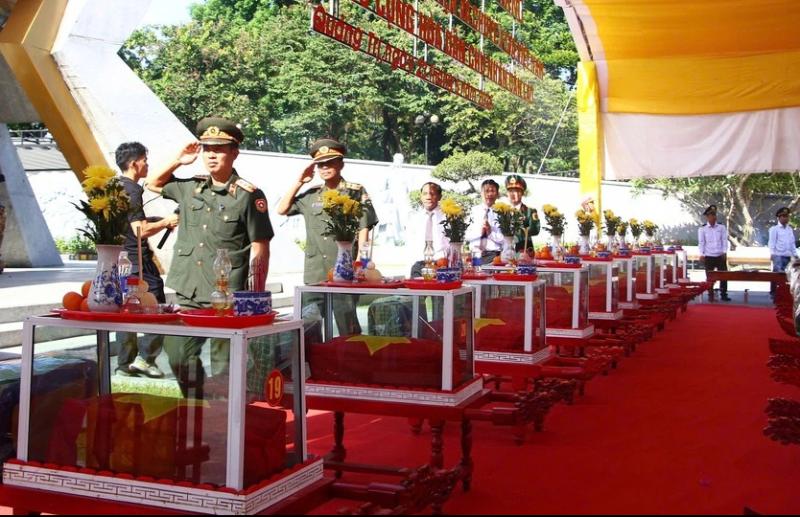 Thủ tướng Lê Minh Hưng dự lễ truy điệu, an táng 28 hài cốt liệt sĩ tại Quảng Trị- Ảnh 5.