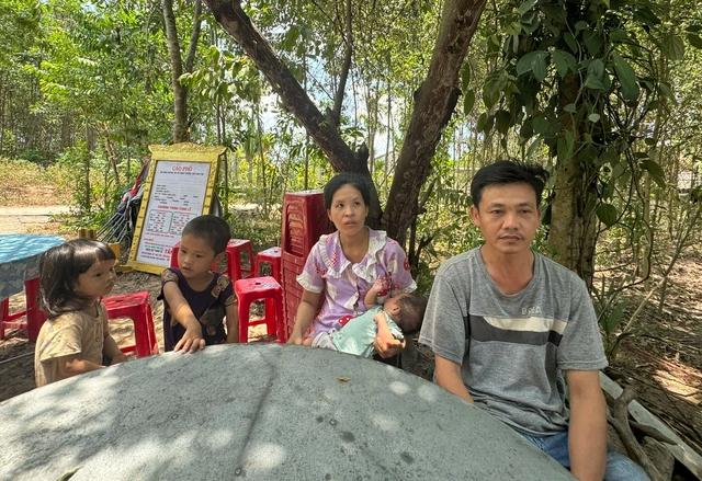 Vụ 3 trẻ đuối nước ở Quảng Ngãi: Nỗi đau quặn lòng của một gia đình nghèo - Ảnh 2.