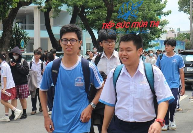 Thí sinh nói đề thi đánh giá năng lực vừa sức với… giáo viên - Ảnh 1.
