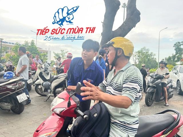 Phụ huynh cũng được tiếp sức mùa thi - Ảnh 1.