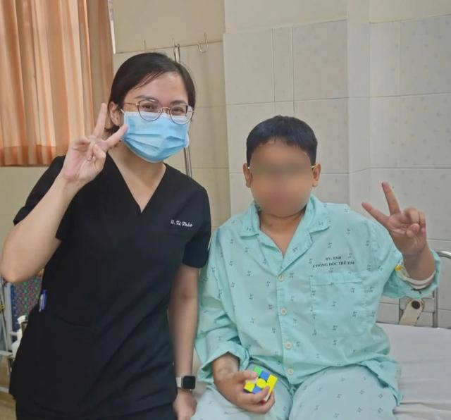 TP.HCM: Cứu bệnh nhi nhiễm não mô cầu thể viêm màng não biến chứng nguy kịch - Ảnh 2.