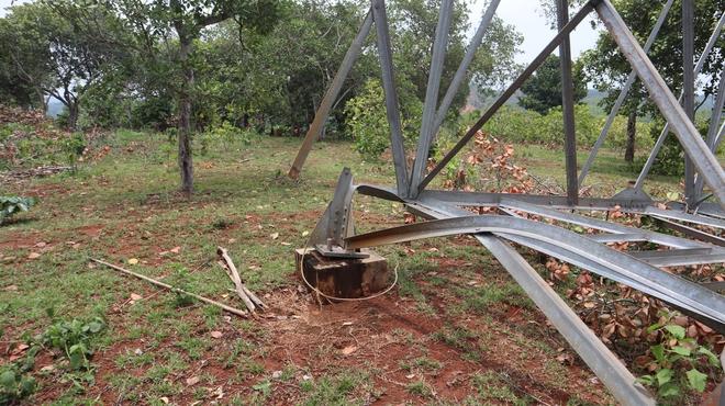 Đồng Nai: Trụ điện 110kV không có đai ốc ngã đổ gây bất an- Ảnh 6.