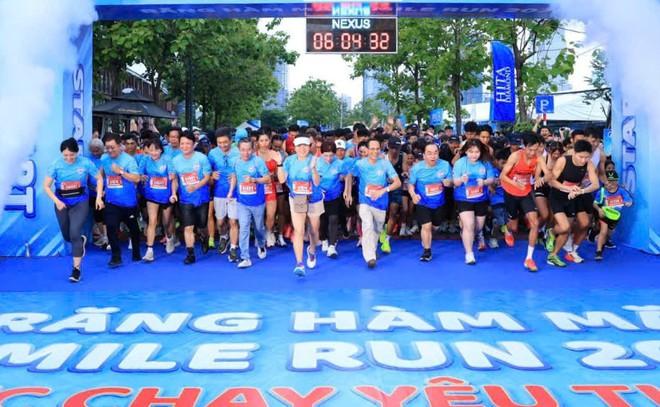 Gần 5.500 người chạy gây quỹ điều trị cho trẻ mắc dị tật bẩm sinh tại TP.HCM - Ảnh 3.