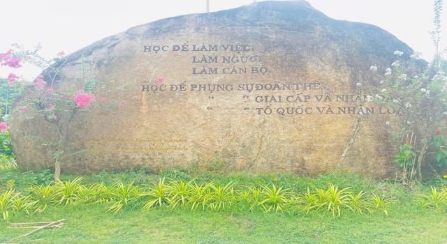 Giữ cho lòng mình luôn 't rong' như suối nguồn đạo đức Hồ Chí Minh - Ảnh 2.