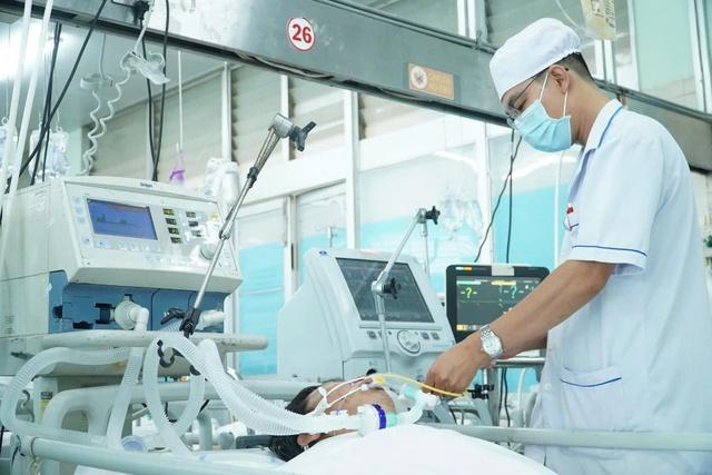 Nghề điều dưỡng: Áp lực, sợ hãi và hành trình giữ lấy sự sống - Ảnh 14.