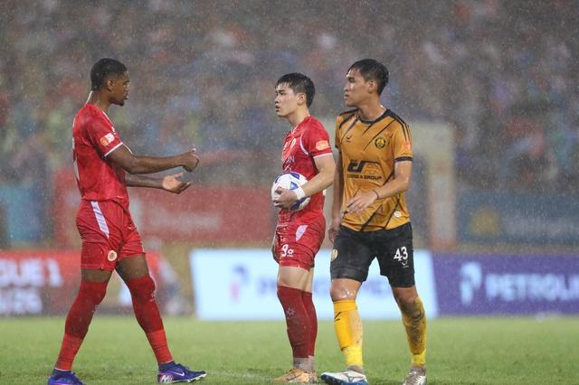 Khi Đình Bắc chịu hạ cái tôi vì CLB CAHN- Ảnh 1.