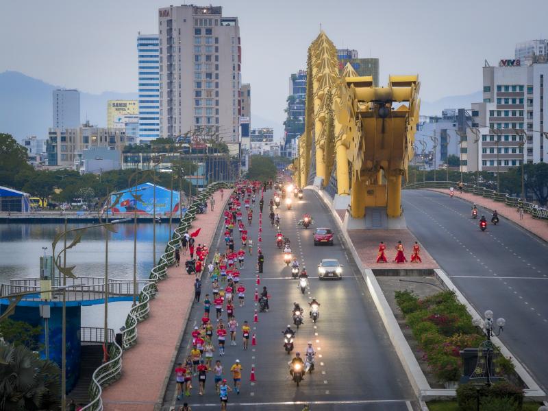 Gần 8.000 runner 'đổ bộ' Đà Nẵng, AirAsia RedRun 2026 gây sốt ngay mùa đầu- Ảnh 6.