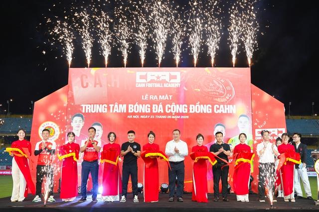 CLB CAHN có bước đi quan trọng, Quang Hải cùng Nguyễn Filip rạng rỡ có mặt- Ảnh 10.
