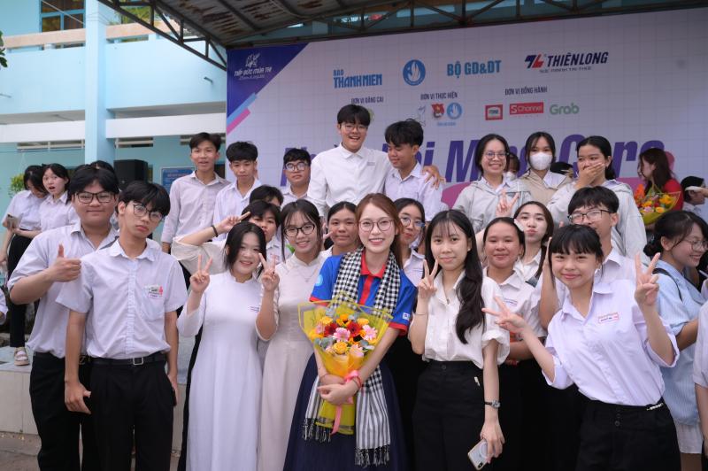Chuyên gia tâm lý, MC Khánh Vy và Ánh Schannel bật mí ‘thuốc chữa overthinking mùa thi’ - Ảnh 2.