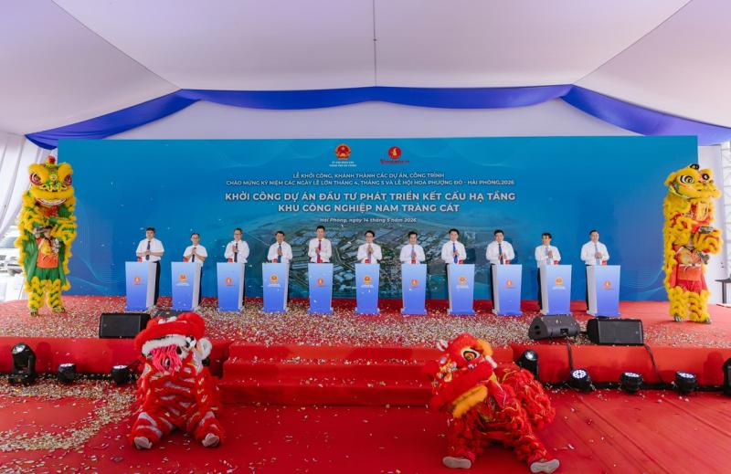 Khởi công khu công nghiệp kết nối 5 loại hình giao thông  - Ảnh 1.