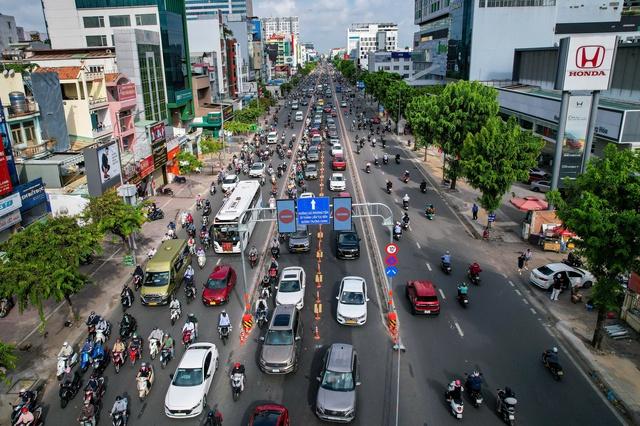 Sở Xây dựng TP.HCM: Đảo chiều đường Cộng Hòa, người dân đi lại dễ dàng hơn - Ảnh 3.