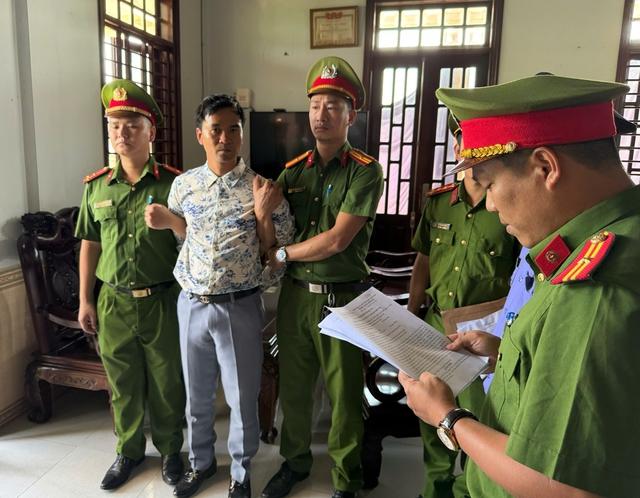 Vụ phát livestream chửi bới, đòi chém người thi hành công vụ: Thêm tình tiết mới- Ảnh 1.