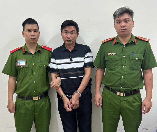 Công an TP.HCM điều tra vụ khách hàng hành hung shipper tại phường Rạch Dừa - Ảnh 1.