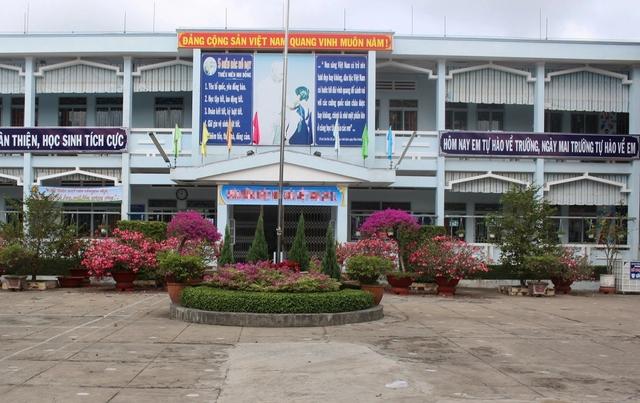 Đồng Tháp: 56 học sinh và 5 người lớn nhập viện nghi do ngộ độc thực phẩm - Ảnh 1.