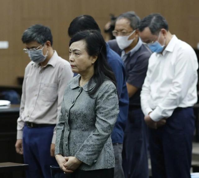 Luật sư: Bà Nguyễn Thị Kim Tiến mắc nhiều bệnh, xin cho hưởng án treo - Ảnh 1.