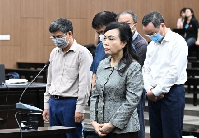 'Thiệt hại không chỉ 800 tỉ mà còn cơ hội chữa bệnh của biết bao người' - Ảnh 2.