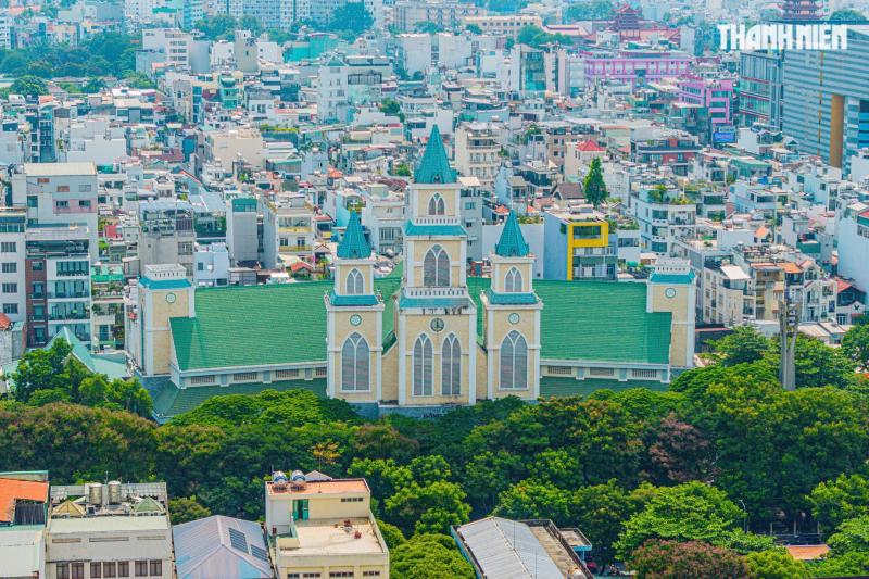 Nhà thờ Đồng Tiến 'không cột' ở TP.HCM, dấu ấn người thiết kế Dinh Độc Lập- Ảnh 1.