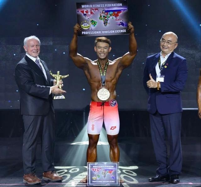 Tăng cân hiệu quả: Gần 50 kg, chàng trai đoạt hơn 15 huy chương vàng thể hình- Ảnh 1.