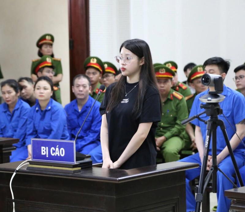 Bạn gái nói Bùi Đình Khánh giấu chuyện bị truy bắt  - Ảnh 1.