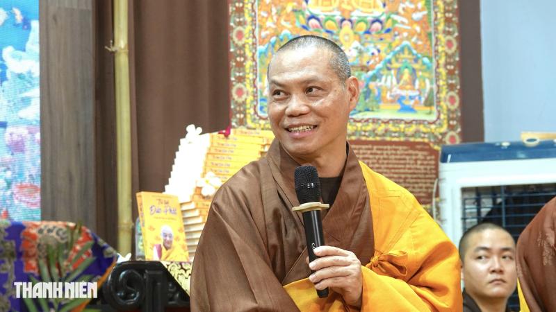 Vì sao hơn 1.000 người trẻ đến chùa nghe tôn sư Tây Tạng nói về chánh niệm? - Ảnh 6.