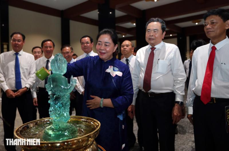 Chủ tịch Quốc hội Trần Thanh Mẫn thăm Đức Pháp chủ Giáo hội Phật giáo Việt Nam- Ảnh 11.