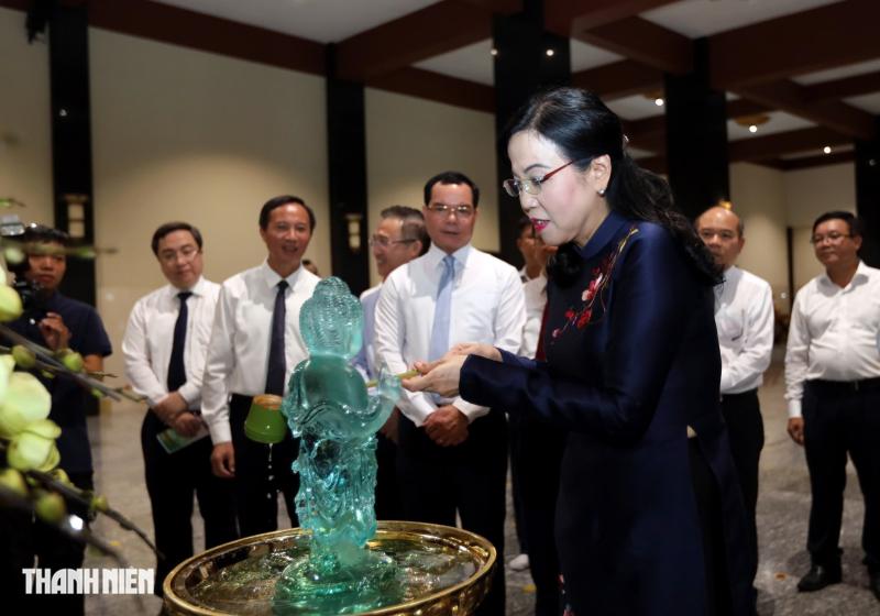 Chủ tịch Quốc hội Trần Thanh Mẫn thăm Đức Pháp chủ Giáo hội Phật giáo Việt Nam- Ảnh 12.